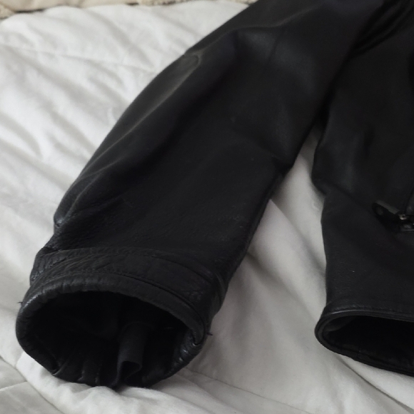 Harley-Davidson Black Performance Jacket - Picture 3 of 16